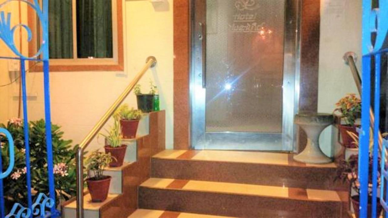 Hotel Blue Bird Colaba Mandve Exteriér fotografie