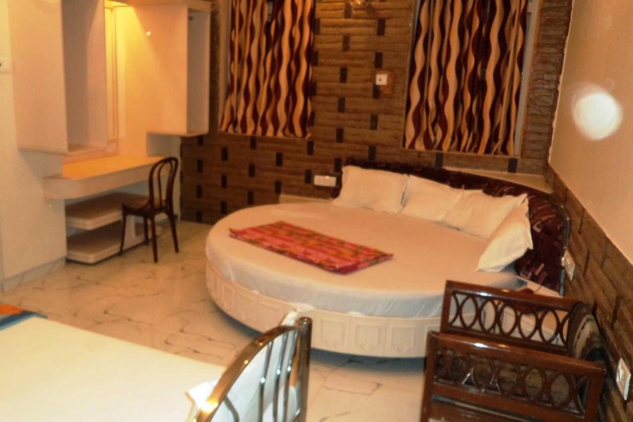 Hotel Blue Bird Colaba Mandve Exteriér fotografie