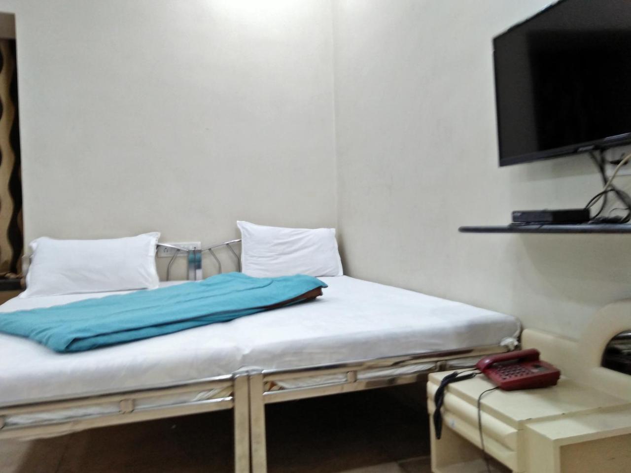 Hotel Blue Bird Colaba Mandve Exteriér fotografie
